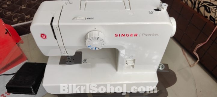 Singer Electric Sewing machine. Model: 1408